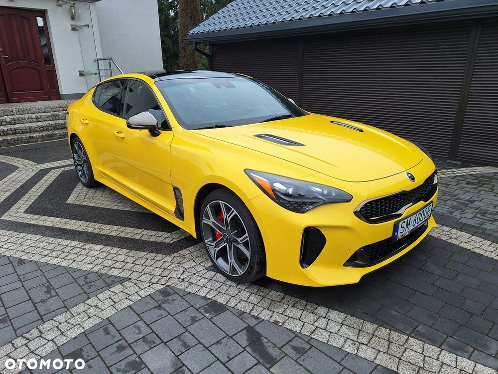Kia Stinger - 24