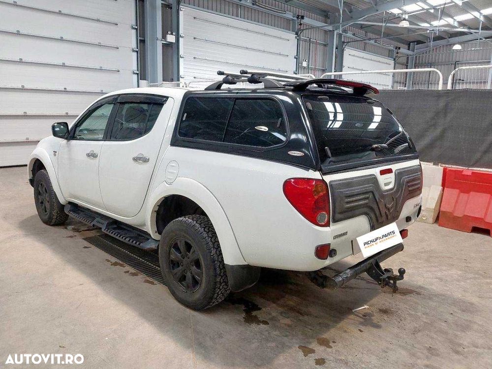 Dezmembrez Mitsubishi L200 2.5 Diesel 2013 - 10