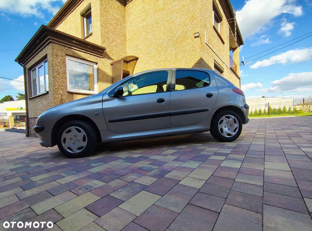 Peugeot 206 - 1