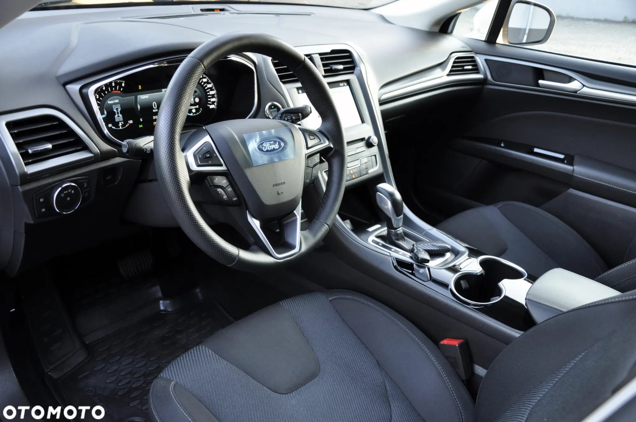 Ford Mondeo Turnier 2.0 TDCi PowerShift-Aut Allrad Titanium - 18