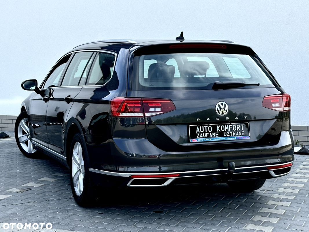 Volkswagen Passat Variant 2.0 TDI SCR DSG Highline - 13