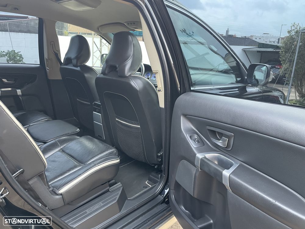 Volvo XC 90 2.4 D5 7L R-Design - 8