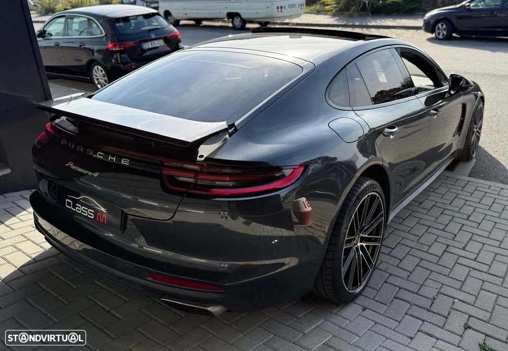 Porsche Panamera 4 E-Hybrid - 11