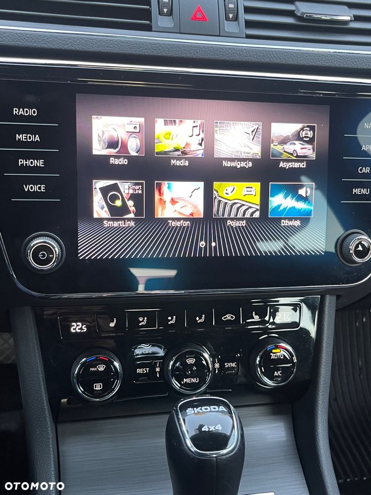 Skoda Superb 2.0 TDI 4x4 DSG Style - 11