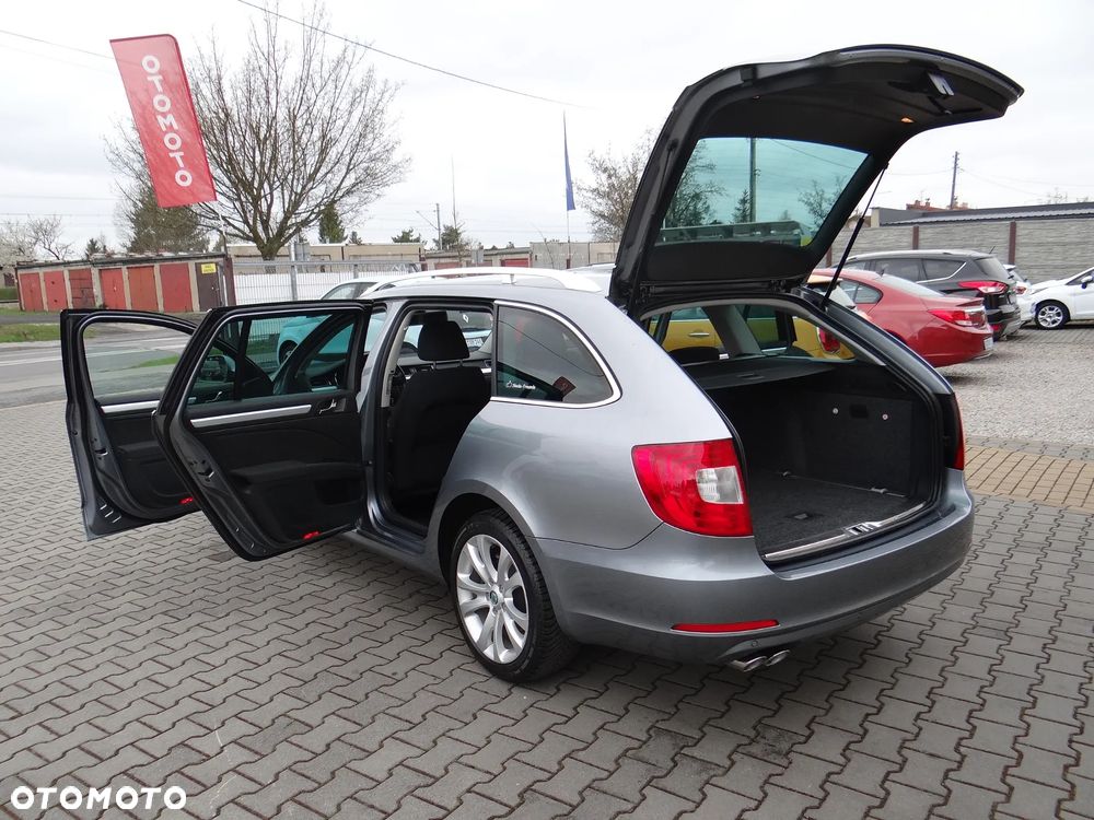 Skoda Superb 2.0 TDI DSG FAMILY - 16