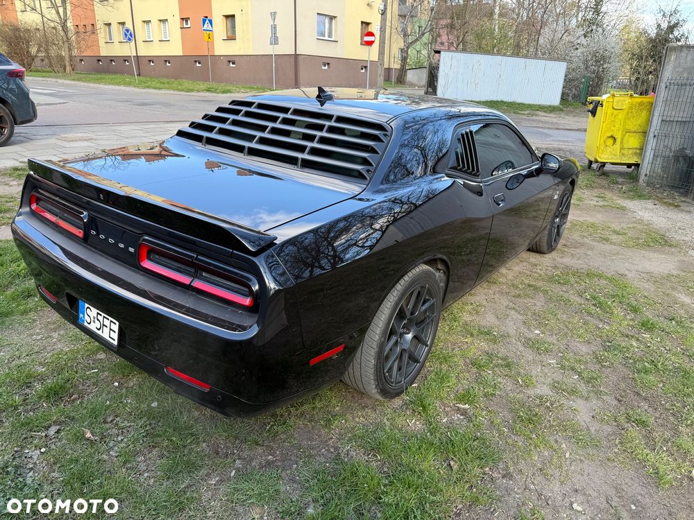 Dodge Challenger 6.4 Scat Pack - 9