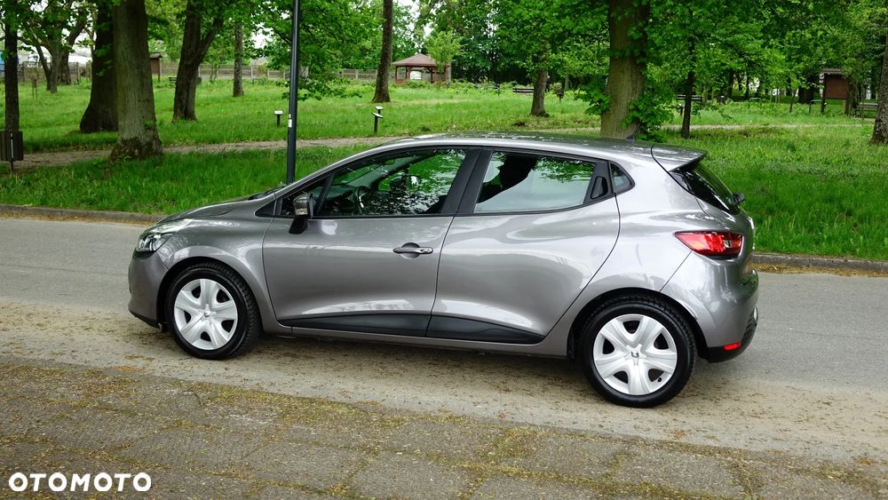 Renault Clio 1.2 16V 75 LIMITED - 27