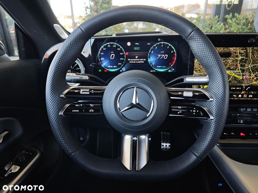 Mercedes-Benz CLA - 13