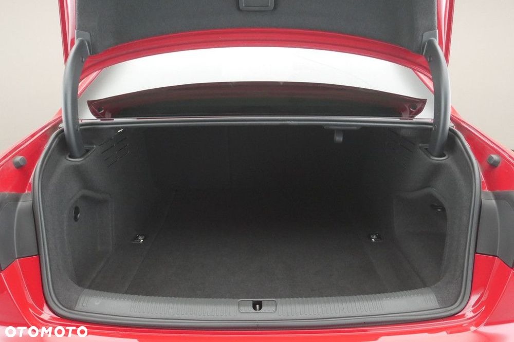 Audi A4 Limousine - 16