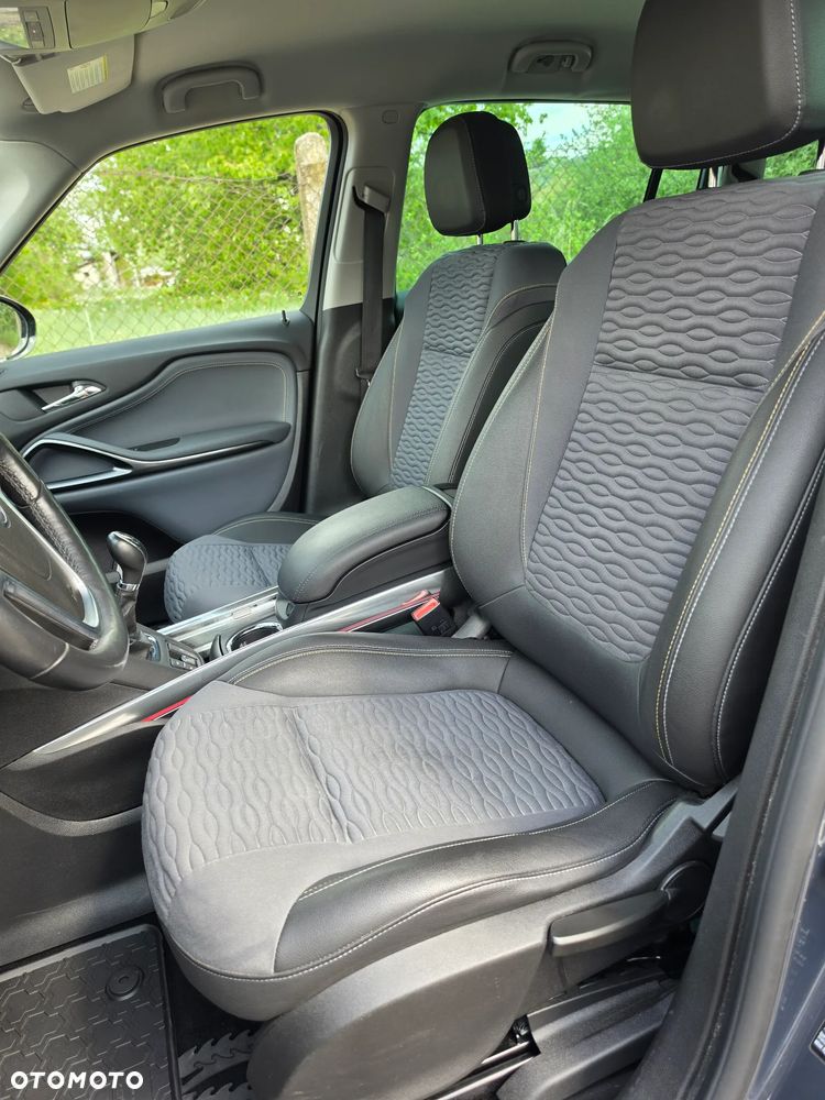 Opel Zafira 1.6 T SIDI Cosmo S&S - 37