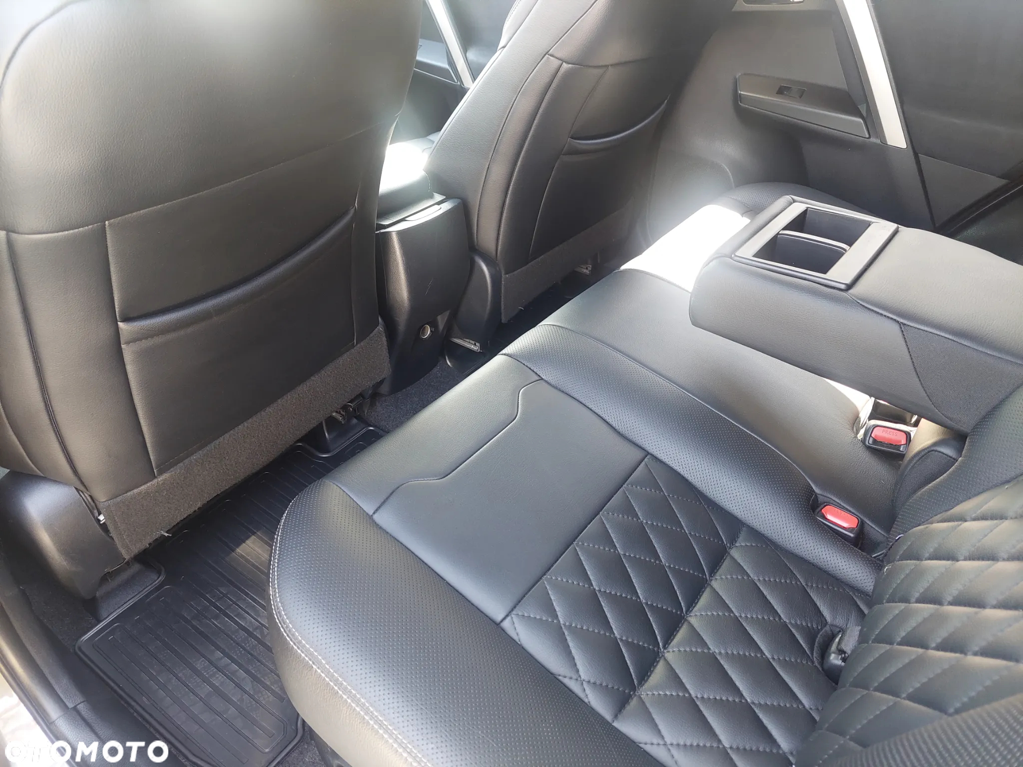 Toyota RAV4 Hybrid Prestige 4x4 - 23