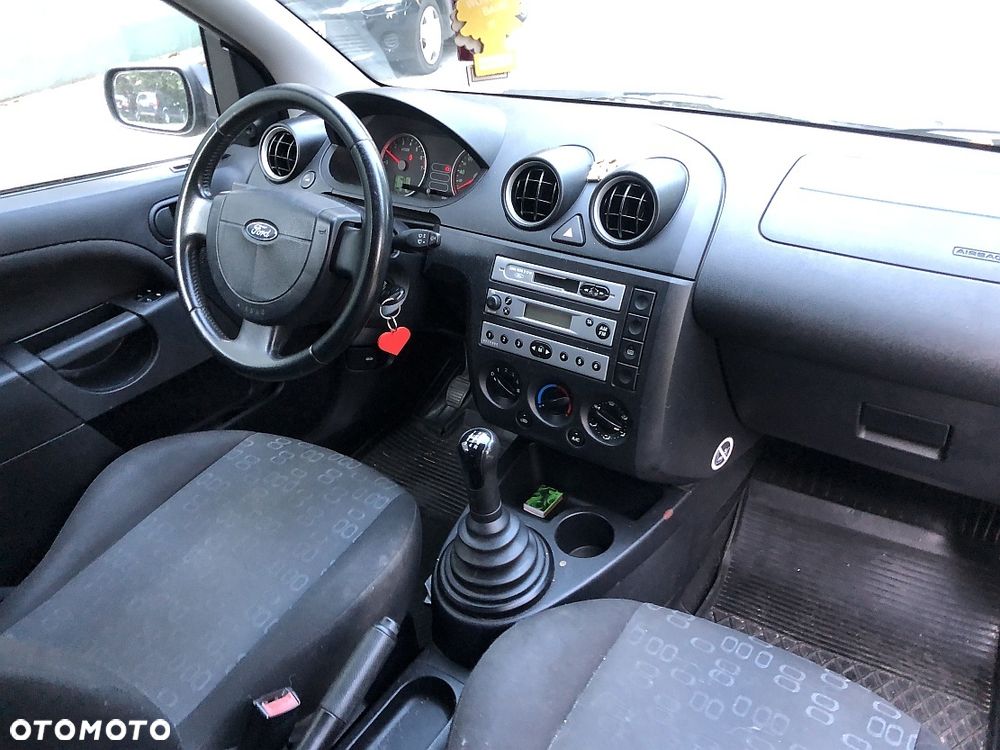 Ford Fiesta 1.25 Trend - 17