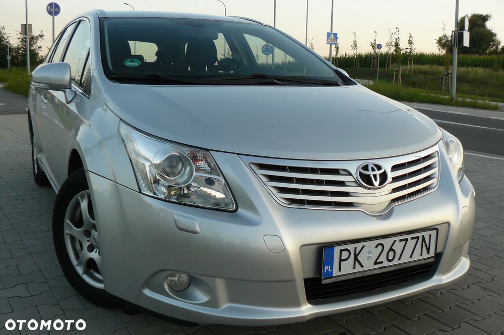 Toyota Avensis - 1