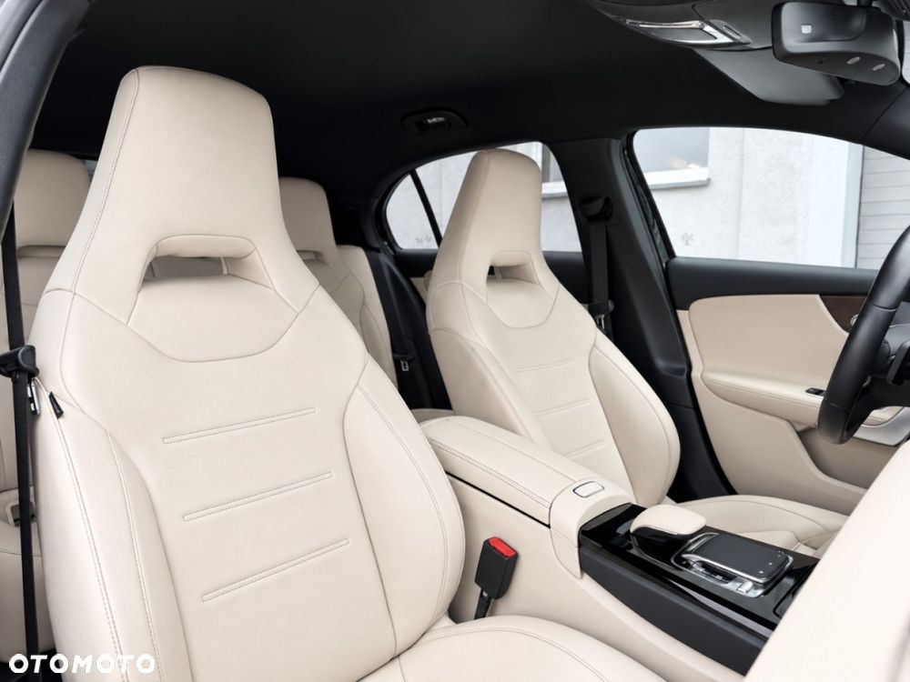 Mercedes-Benz Klasa A 200 Style 7G-DCT - 30