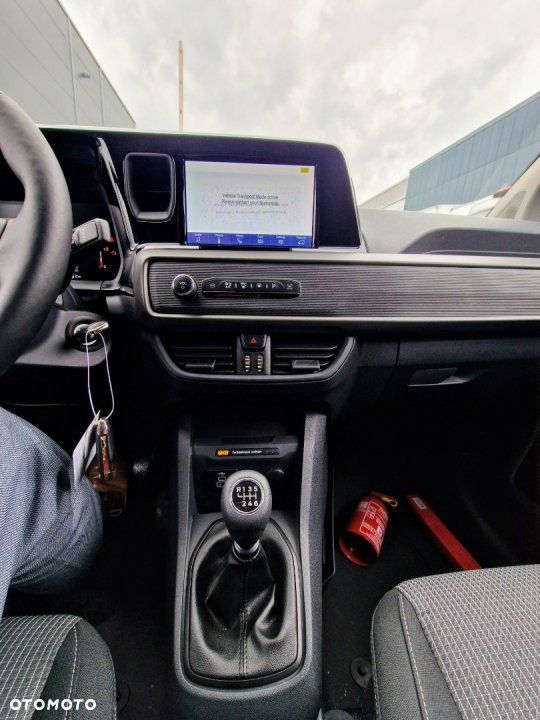 Ford Transit Courier - 9