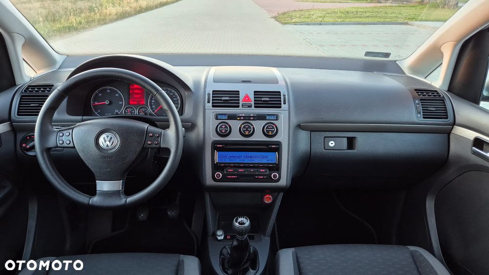 Volkswagen Touran 2.0 TDI Highline - 31