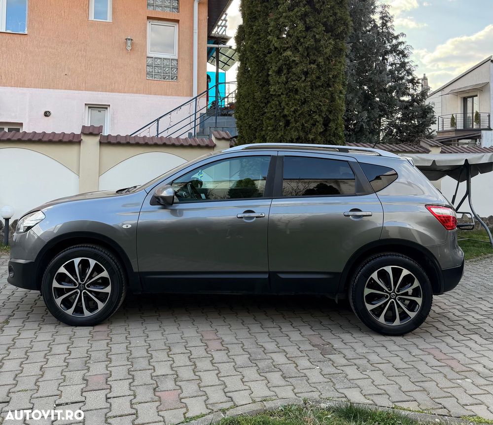 Nissan Qashqai - 2