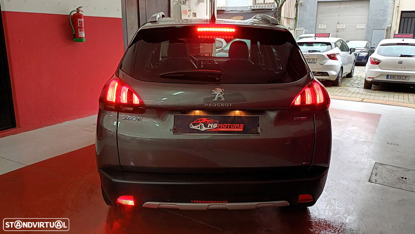 Peugeot 2008 1.2 PureTech Allure - 6