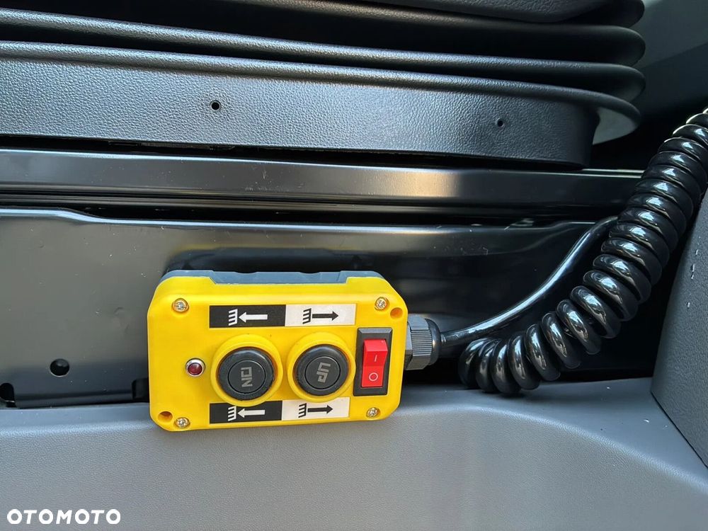 Volkswagen Crafter 35 WYWROTKA/7 os./ Podw. Kabina L4, 2.0BiTDI 163 KM, r.o. 4490 mm - 24