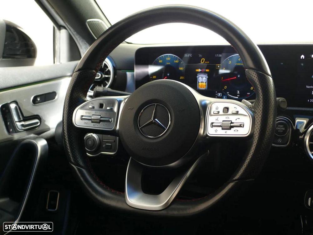 Mercedes-Benz A 200 Limousine AMG Line Aut. - 38