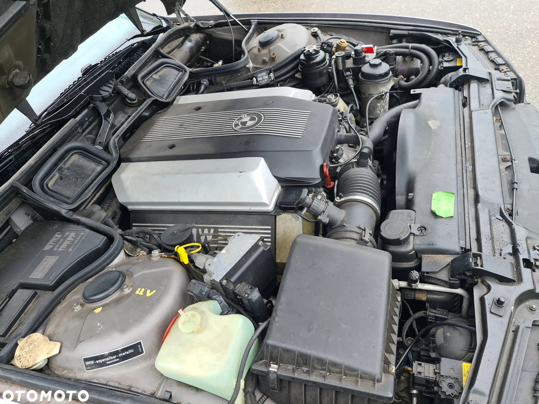 BMW Seria 7 740i V8 - 7