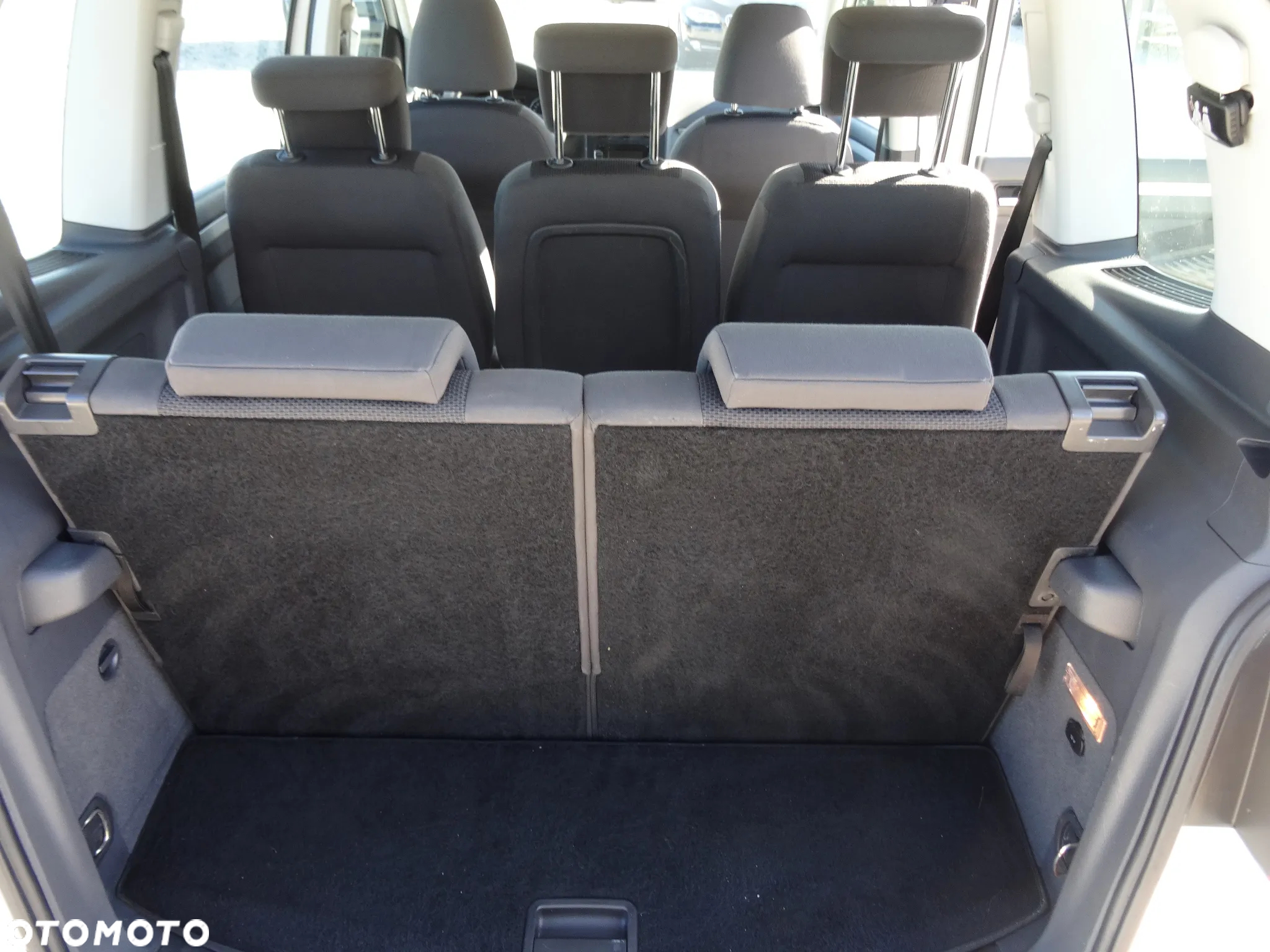 Volkswagen Touran 1.2 TSI BlueMot CityLine - 19