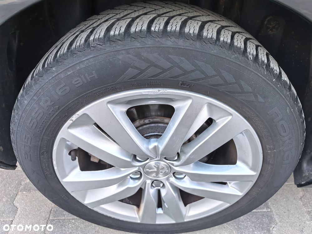 Peugeot 308 1.6 BlueHDi Allure S&S - 23