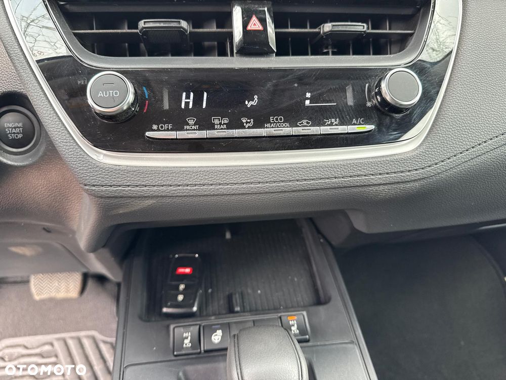 Toyota Corolla Cross - 17