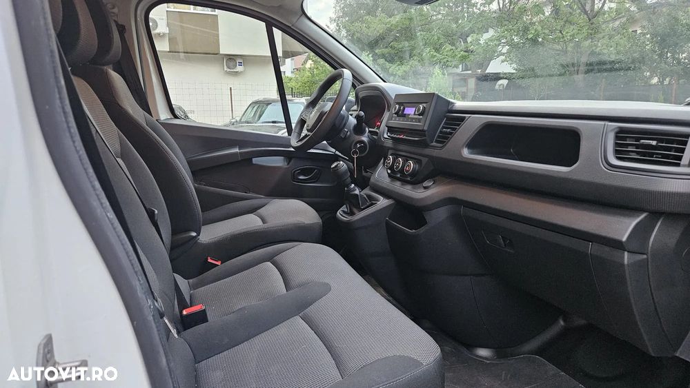 Renault Trafic - 10
