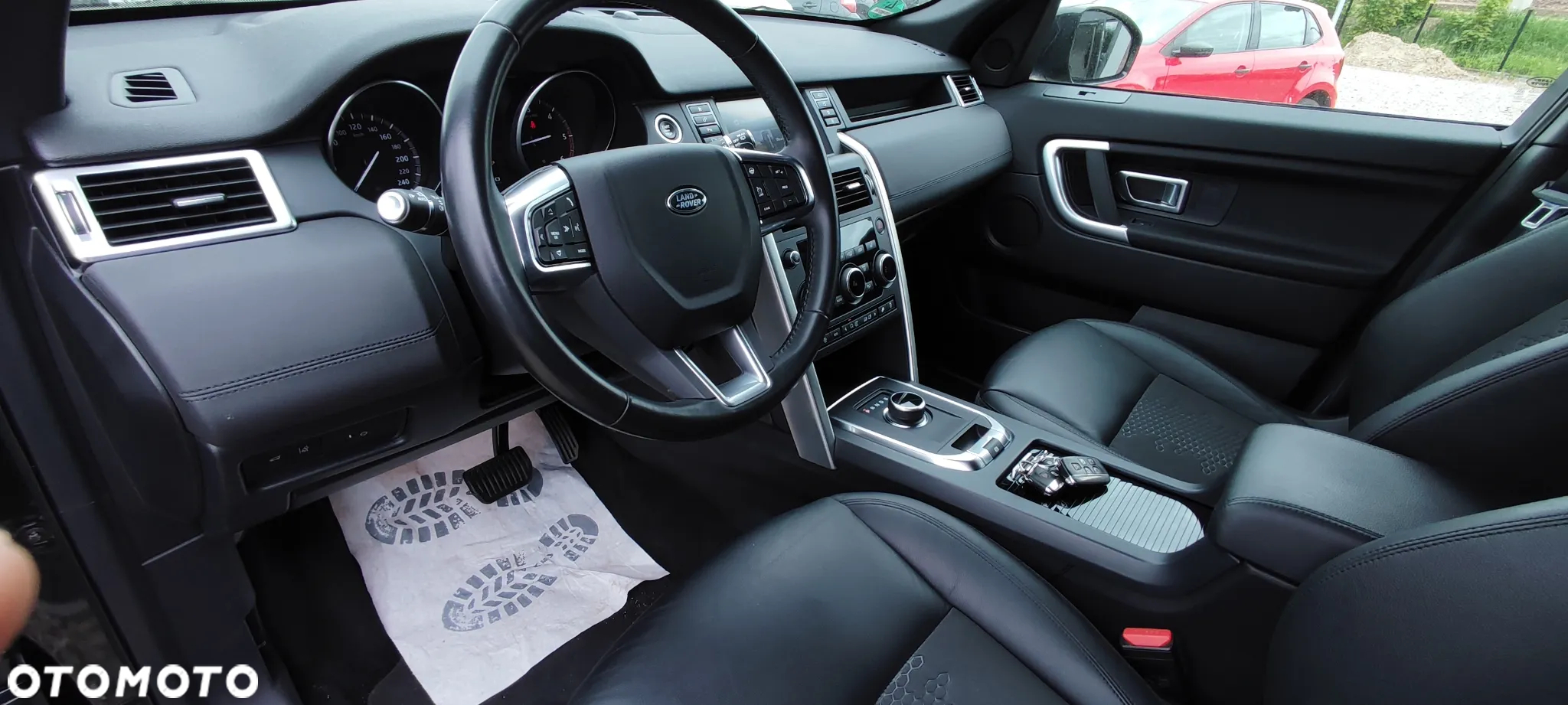 Land Rover Discovery Sport - 24