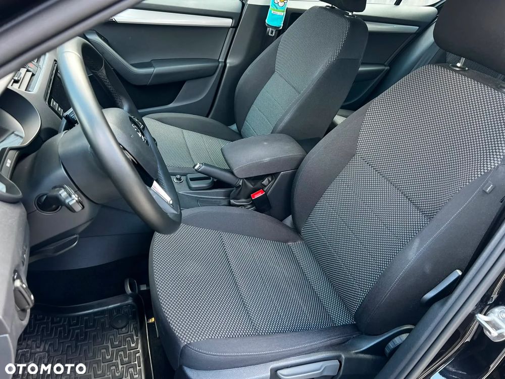 Skoda Octavia 1.4 TSI Ambition - 28