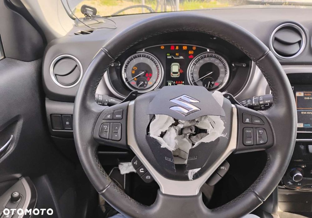 Suzuki Vitara - 12