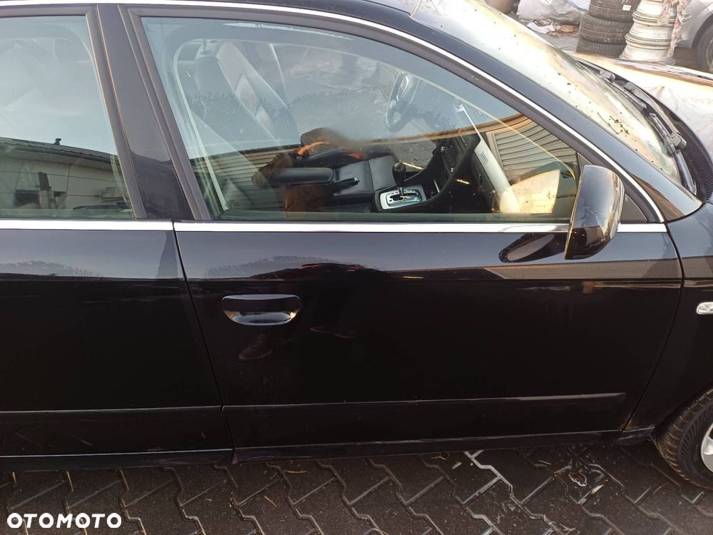 DRZWI KOMPLETNE PRAWY PRZÓD AUDI A4 B7 LY9B - 1