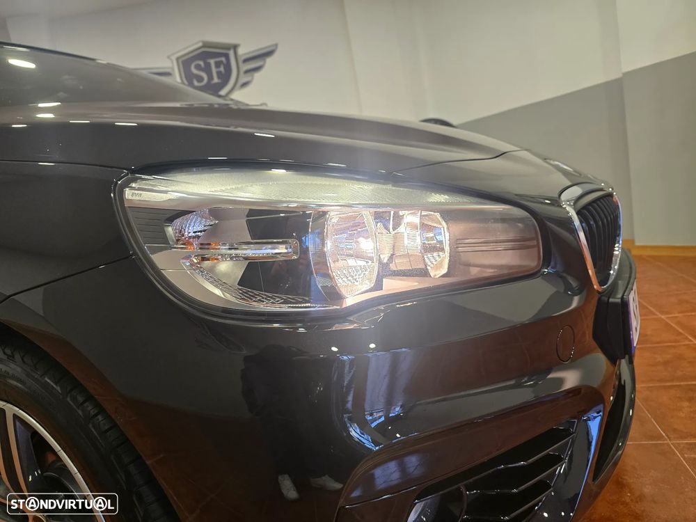 BMW 218 Active Tourer d Aut. Sport Line - 9