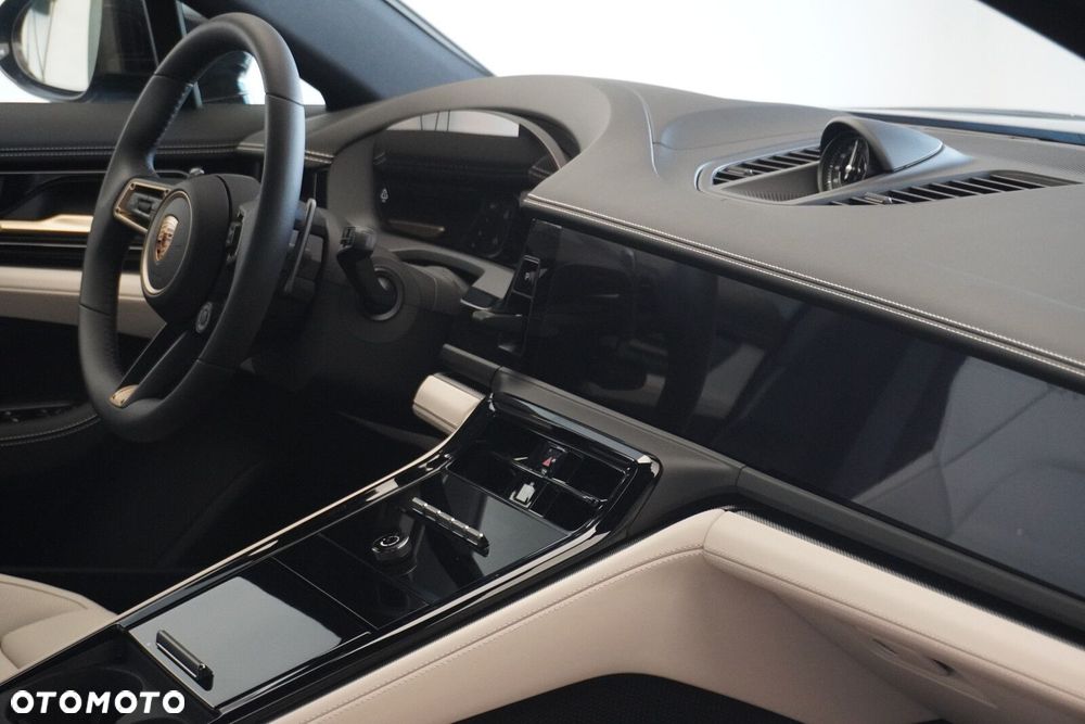 Porsche Panamera - 15