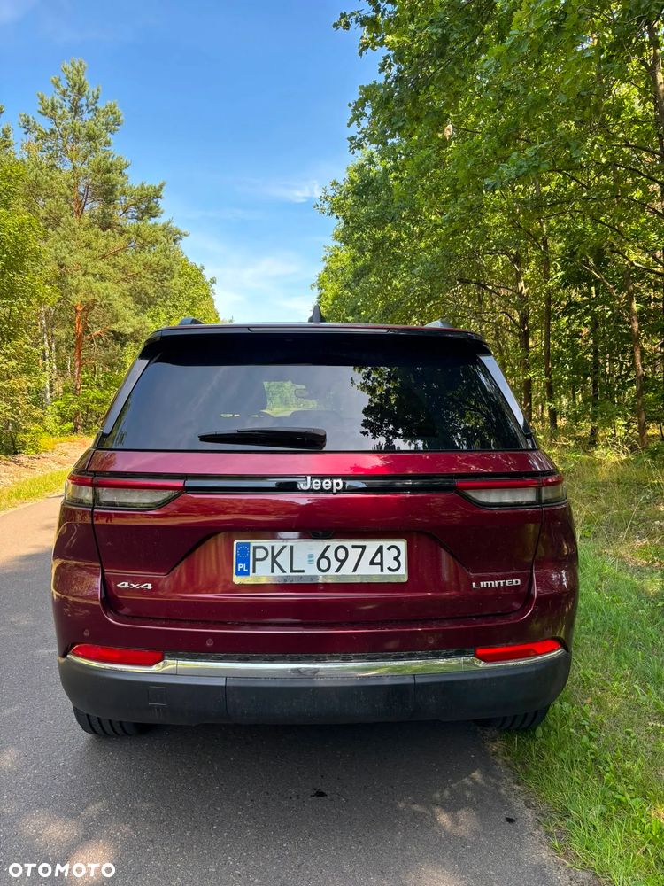 Jeep Grand Cherokee - 12