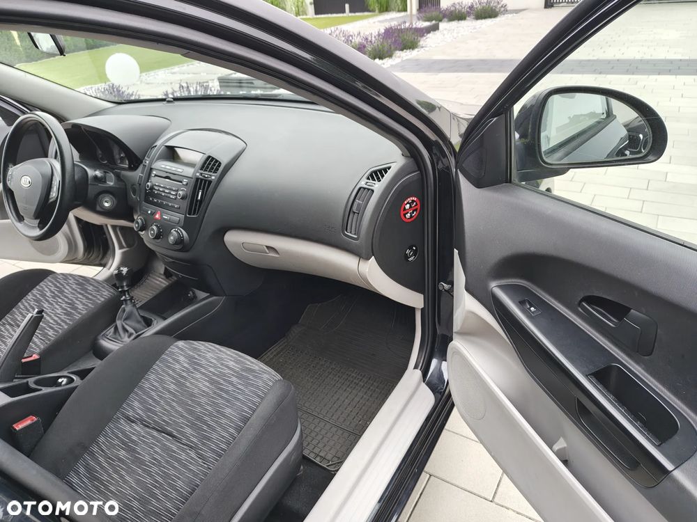 Kia Ceed 1.4 Comfort - 8