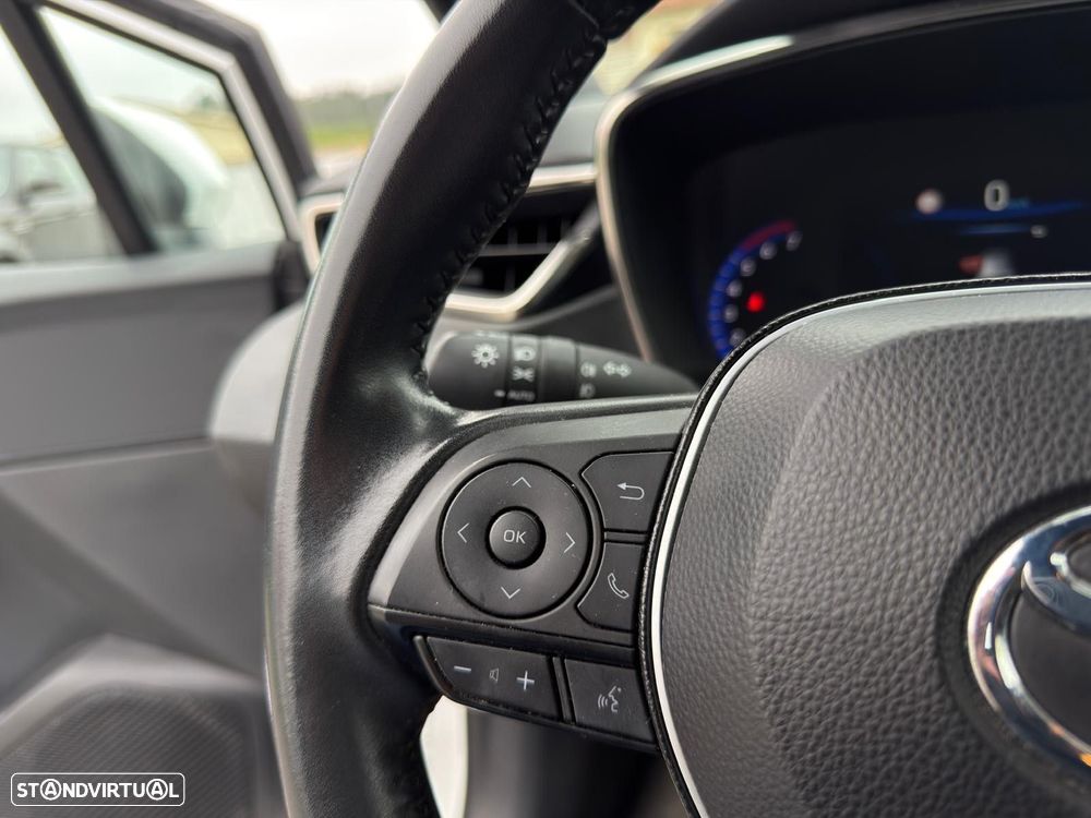 Toyota Corolla 1.8 Hybrid Comfort - 23