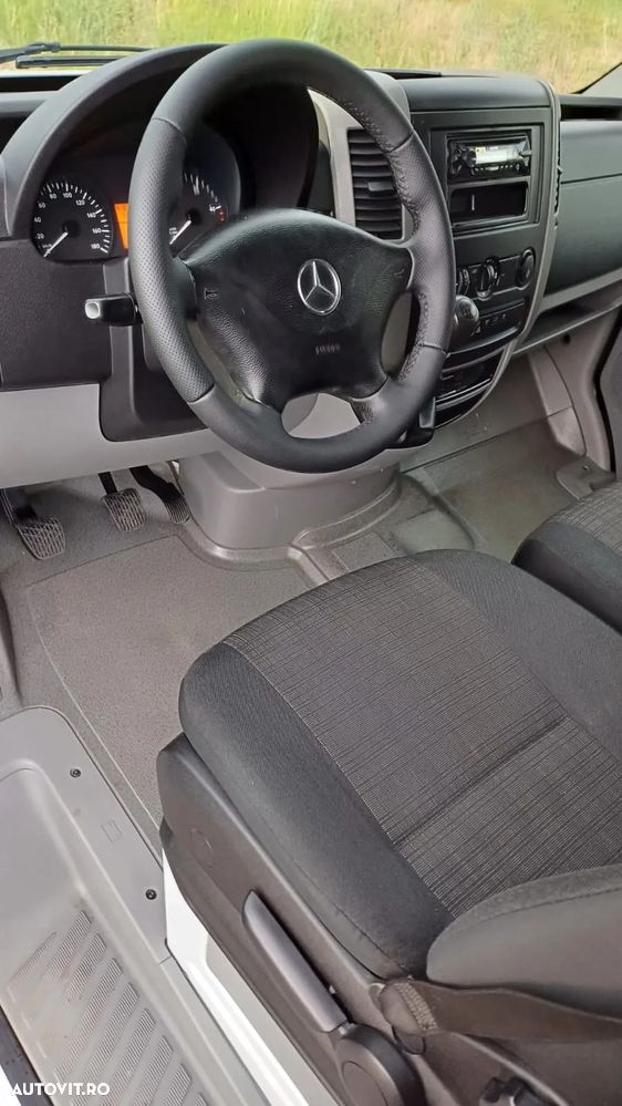 Mercedes-Benz Sprinter - 12