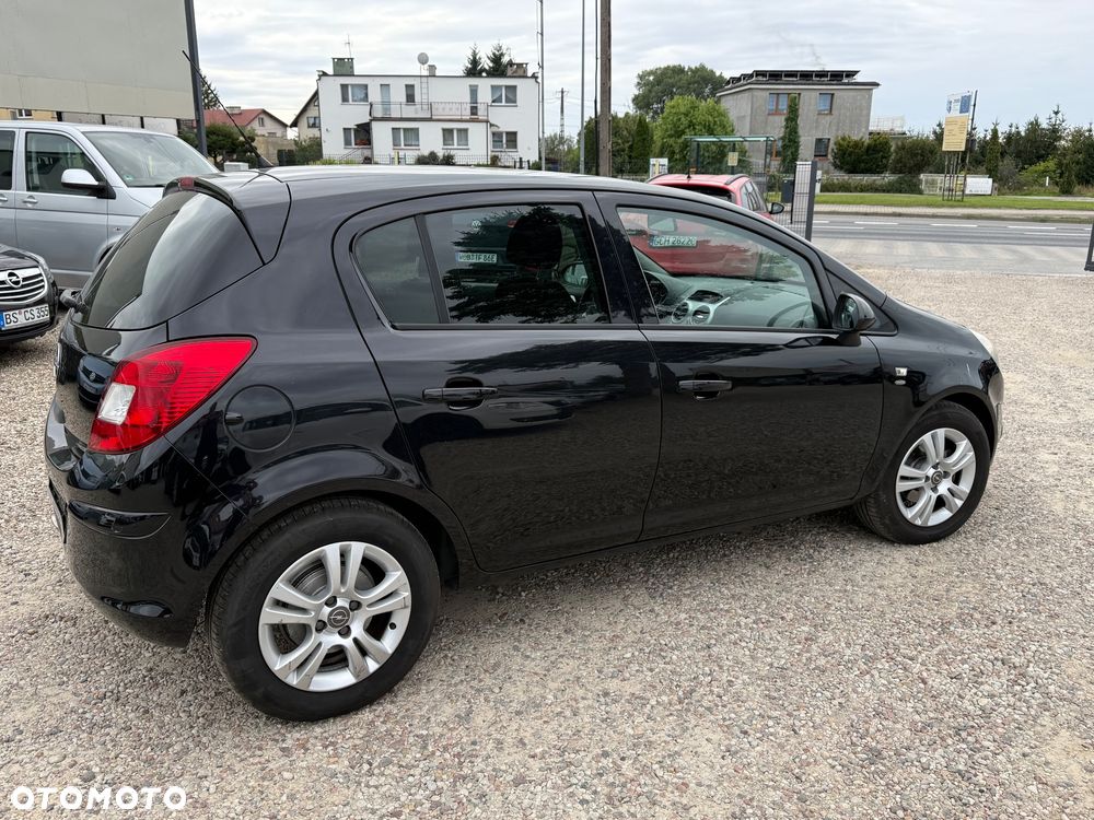 Opel Corsa 1.4 16V Satellite - 9