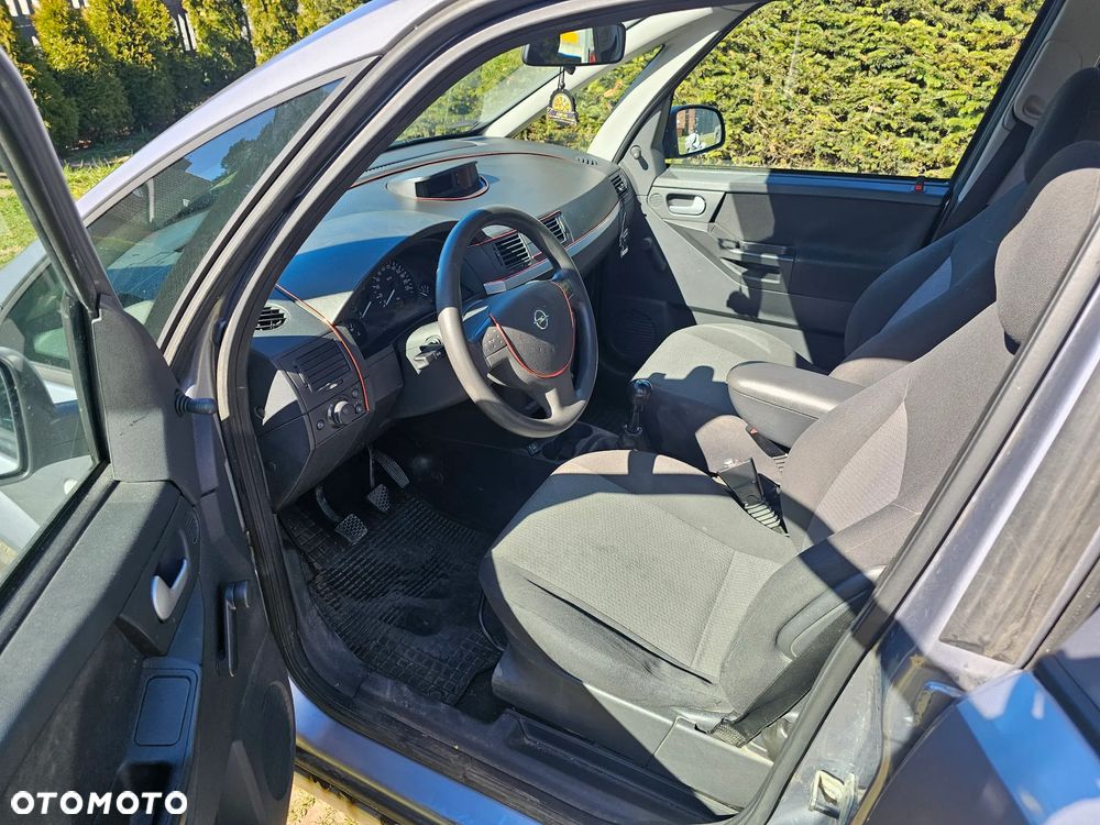 Opel Meriva - 12