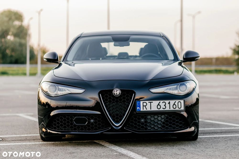 Alfa Romeo Giulia 2.0 Turbo 16V AT8 Veloce - 17