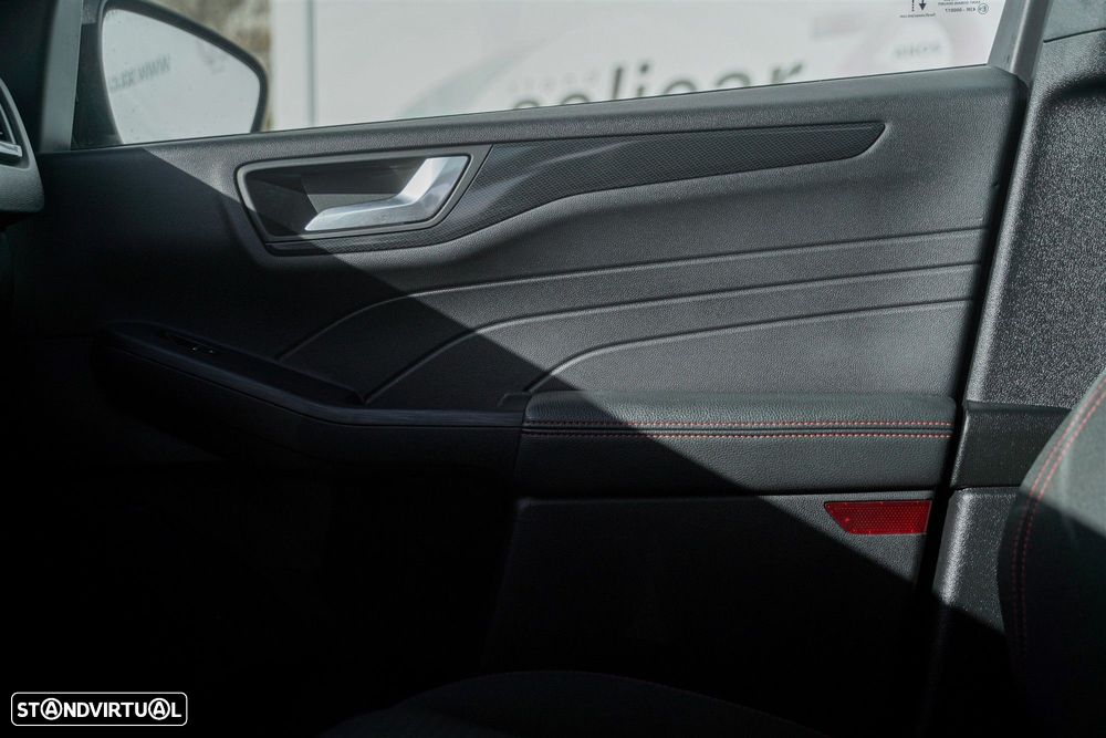 Ford Kuga 1.5 EcoBoost ST-Line - 29