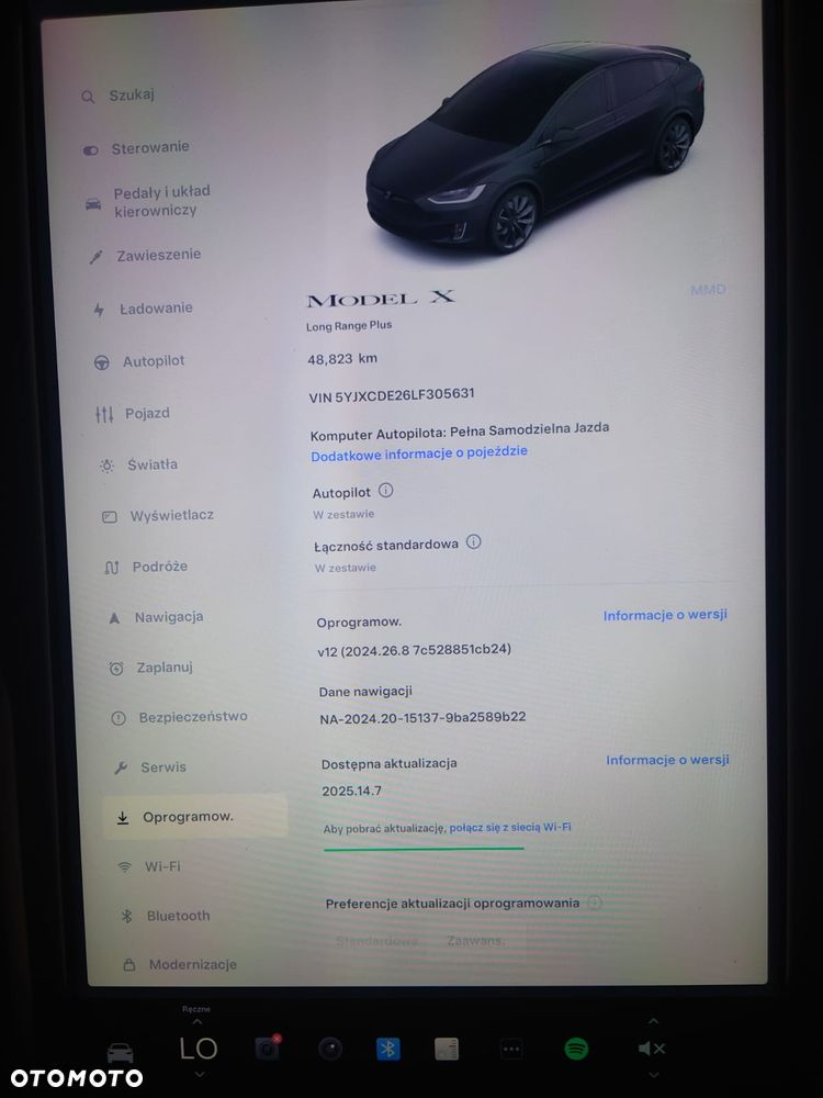 Tesla Model X - 18