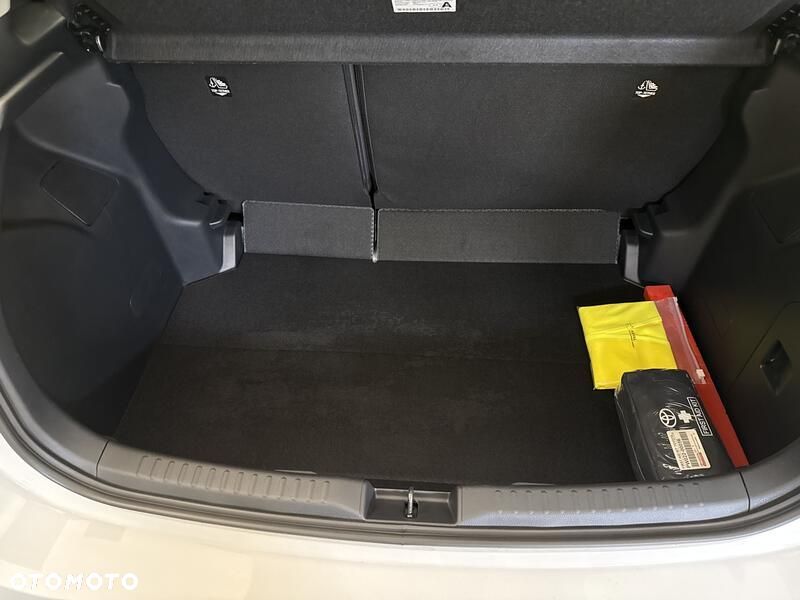 Toyota Yaris Hybrid 1.5 Comfort - 22