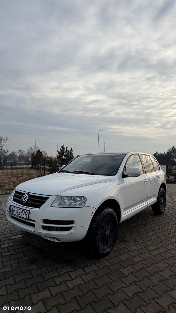 Volkswagen Touareg - 1