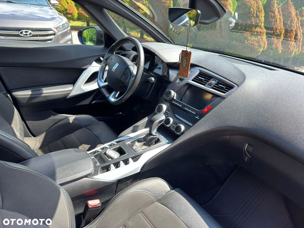 DS Automobiles DS 5 - 12