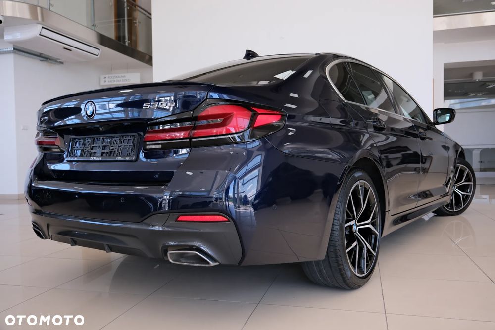 BMW Seria 5 530e xDrive Luxury Line sport - 21
