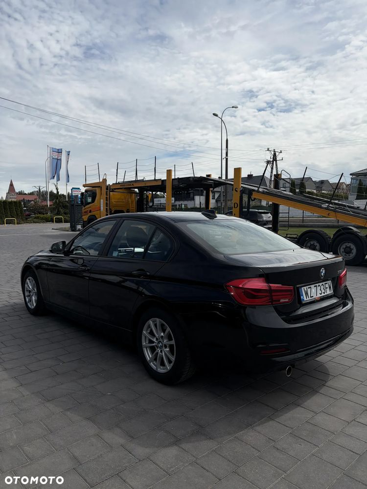 BMW Seria 3 318i GPF Luxury Line - 3