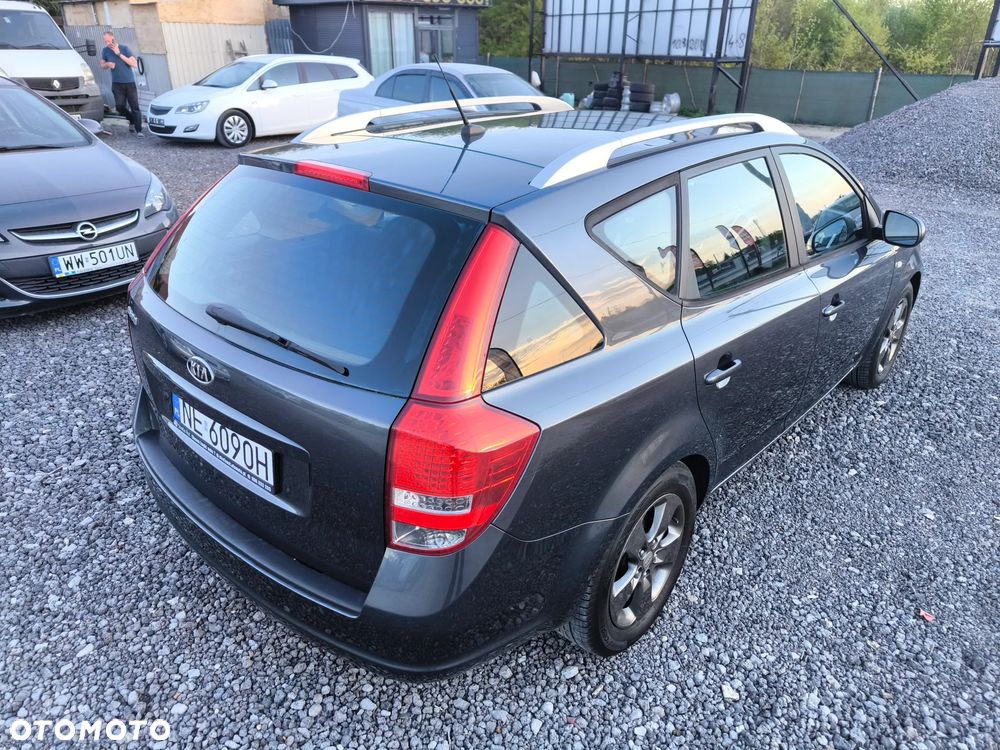 Kia Ceed 1.4 Comfort + - 12